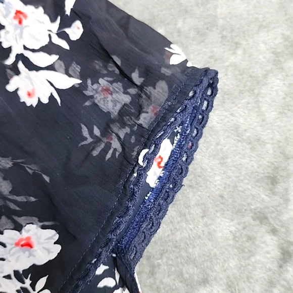 Abercrombie & Fitch Floral Navy Blue Sheer Blouse Top Size Medium - Picture 8 of 8